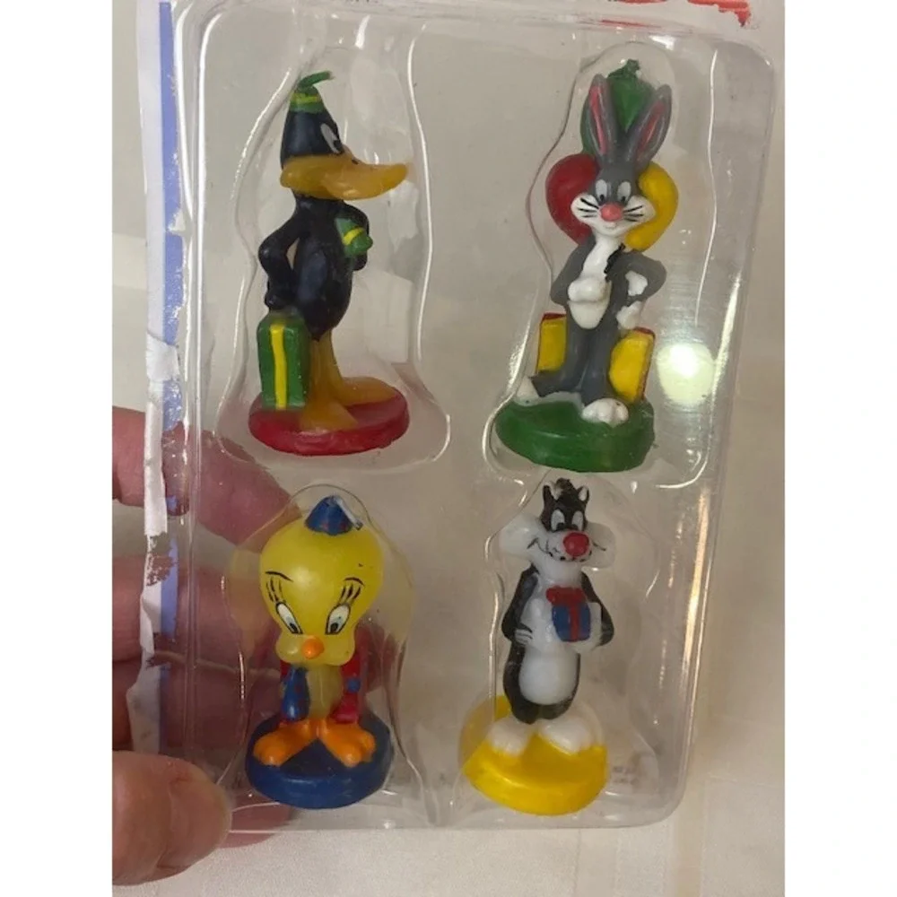 Vintage Looney Tunes Birthday Candles Bugs Bunny Daffy Tweety Sylvester Set of 4